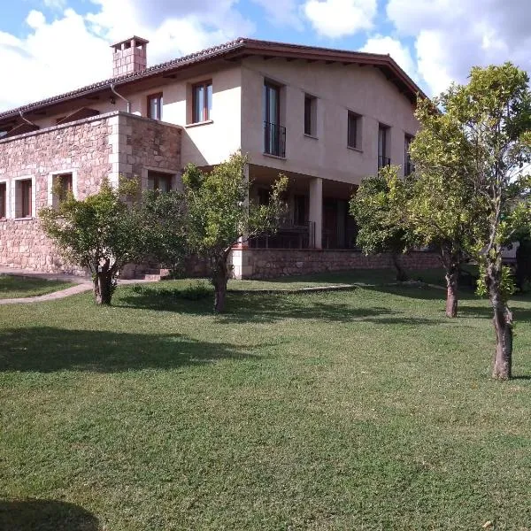 Casa Rural La Flor del Naranjo, hotel v destinaci Cadalso