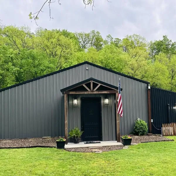 Legacy Barn on Sugar Creek, hotel in Bentonville