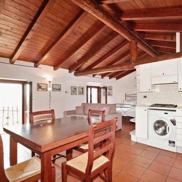 Appartamento Dante, hotel in Moniga