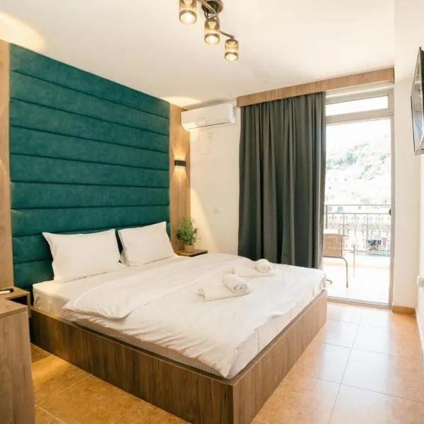 Hotel Dajti, hotel u Ulconju
