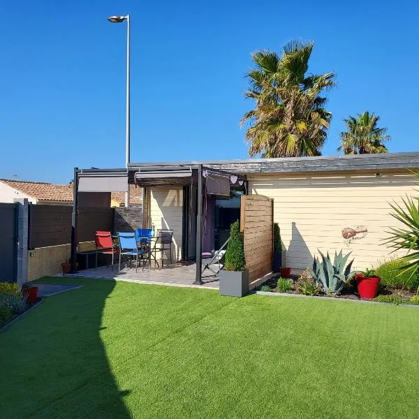 chalet 2 personnes, hotel in Marseillan