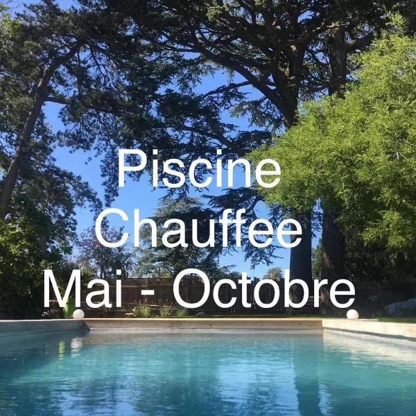 Aux Tourelles 1888 - Tres Proche Lyon #Clim #Piscine #Netflix #Parking Payant Securise, hotel in Tassin-la-Demi-Lune