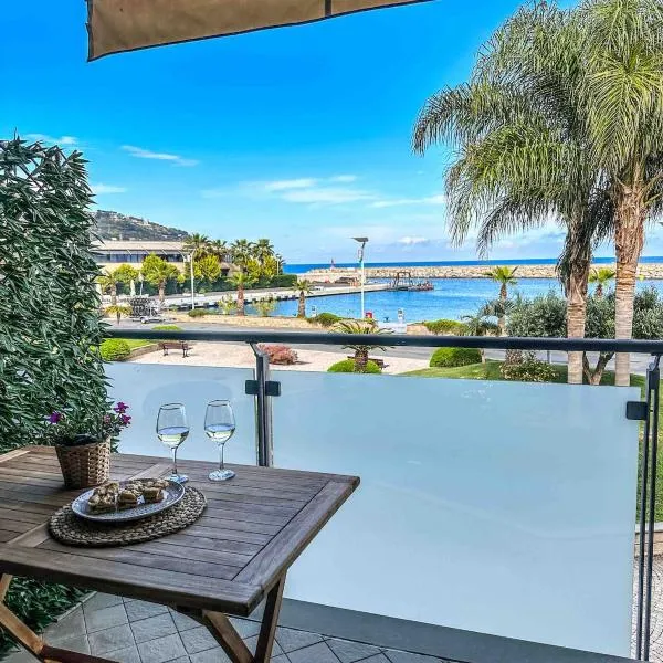 Meraki Home - 30 m dal mare, vista mare, wifi e parcheggio coperto gratuito - Appartamento a San Lorenzo al Mare, hotel in San Lorenzo al Mare