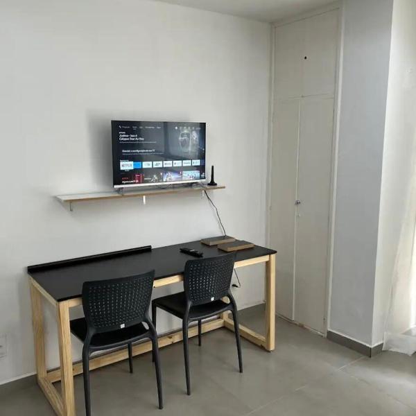08 - ESTÚDIO CONFORTÁVEL na Savassi com Área privativa, Cozinha completa e Vaga de garagem - Foto 2