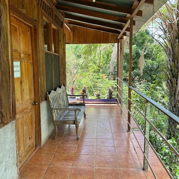 Pueblo Antiguo Hot Springs: Sierra'da bir otel
