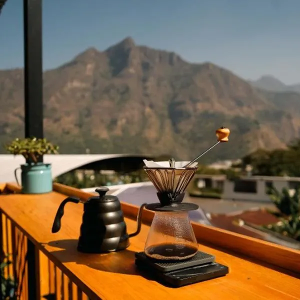 Casa Lirio, hotel in San Juan La Laguna