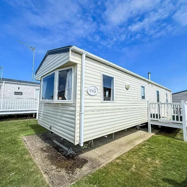 Homely 8 Berth Caravan At California Cliffs Near To Scratby Beach Ref 50067G, hotel v destinaci Great Yarmouth