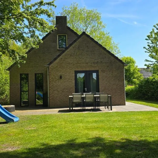 Vakantiewoning Maas en Waal 100, hotel v destinaci Ewijk