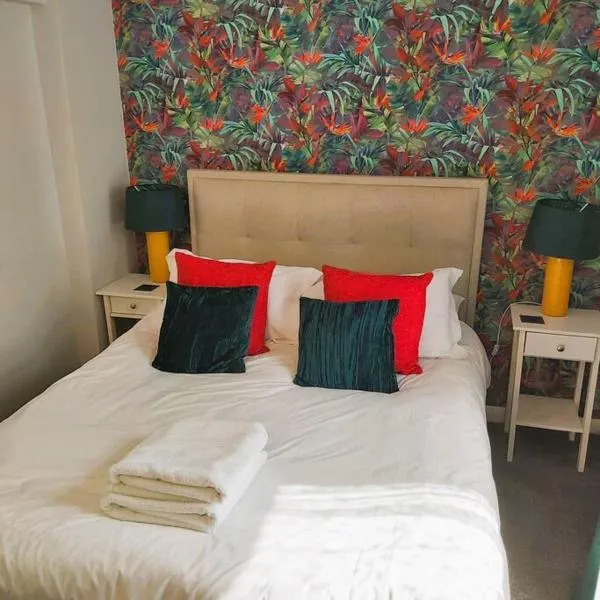 Dubarry Downs Annexe (Hot Tub), hotel in Wroxall