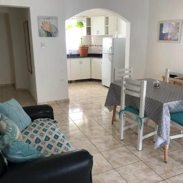 Departamento céntrico y cómodo, hotel u gradu Neuquén