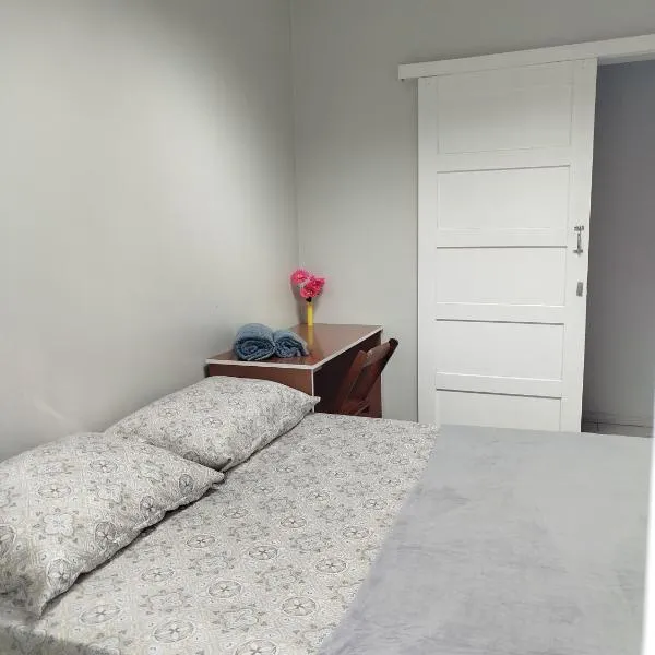 Pousada Central Quarto 1, hotel en Joinville