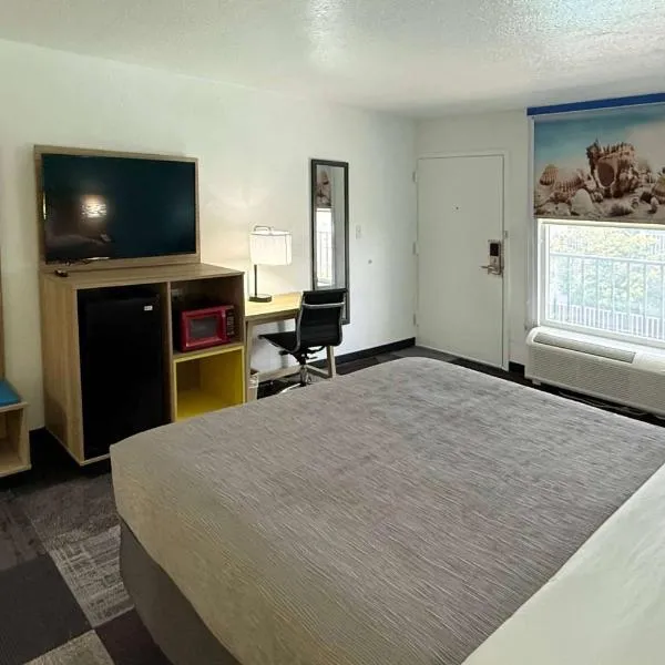 Days Inn by Wyndham Eglin AFB, hotel en Niceville