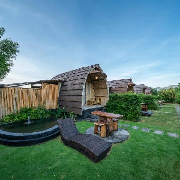 Tegal Bamboo Cottages & Private Hot Spring, hotel v destinaci Baturaja