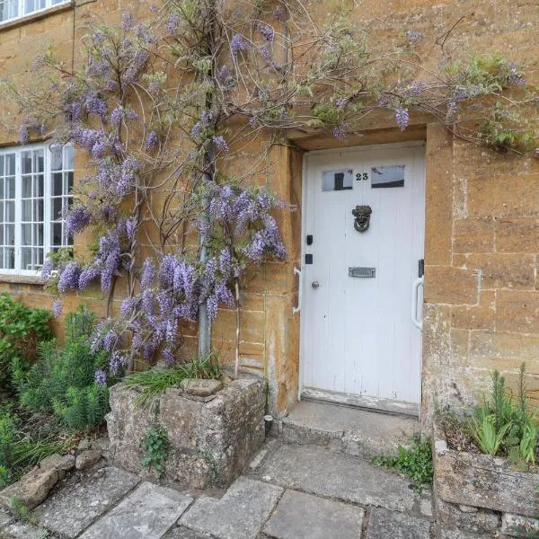 Two Towers Cottage, hotel in Montacute