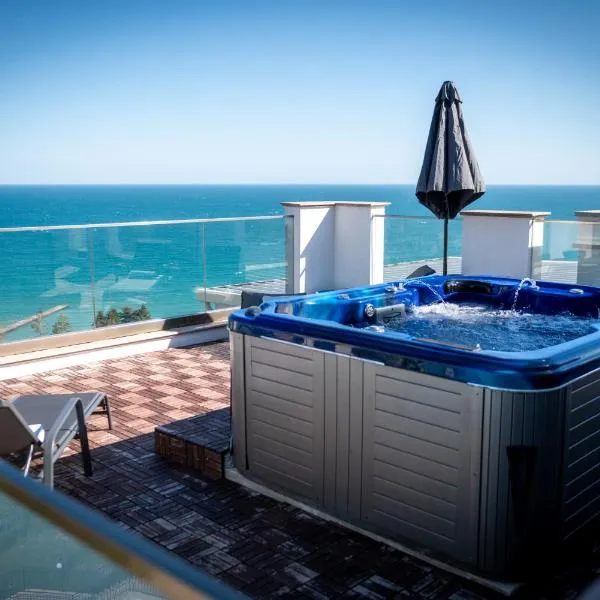 Queen's Penthouse Balchik apartment, khách sạn ở Balchik