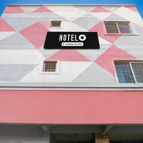Super Hotel O Dhanori Near Pune Airport, hotel v destinaci Lohogaon