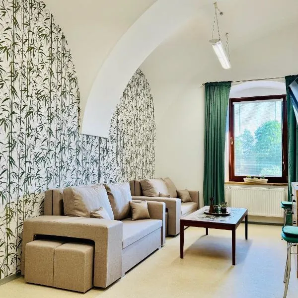 Apartmán HUGO, hotel in Jaroměř