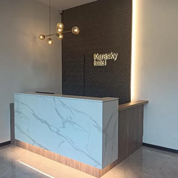 Karasky Hotel, hotell sihtkohas Simpang Ampat