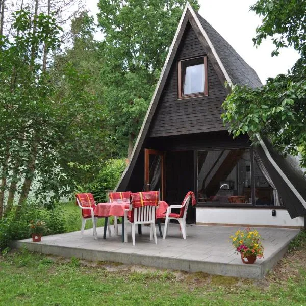 Finnhütte-mit dem Gesang der Vögel erwachen, hotel in Suckow