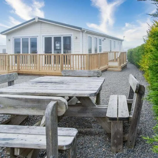 Swallow Lodge - 3 Bedroom Lodge - Wisemans Bridge, отель в городе Stepaside