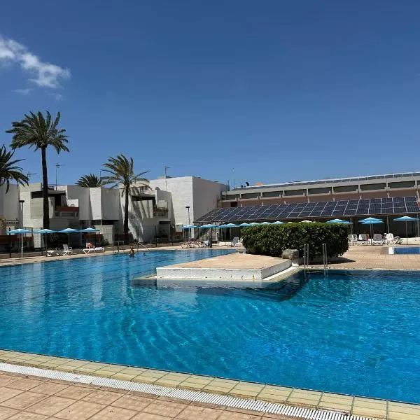 Everything You Need All Right Here, hotel en Las Galletas