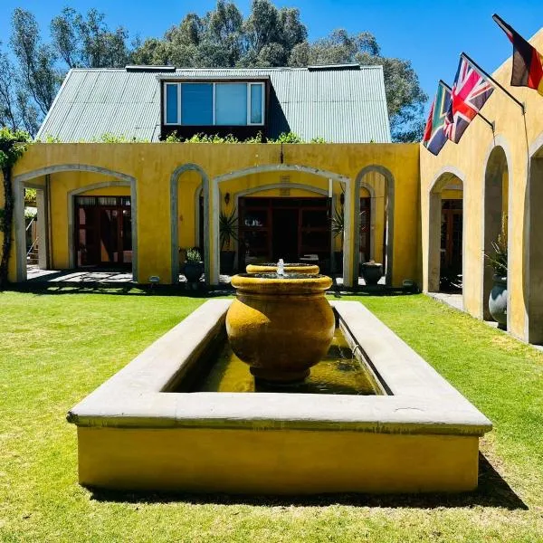 17 on Bird Guest House, hotel in Beaufort West