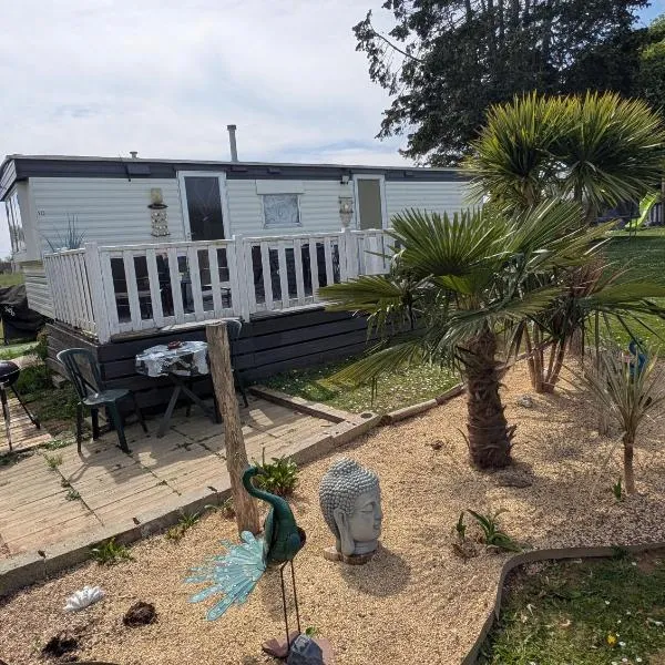 Mobil-home entre terre et mer, hotel em Les Loges