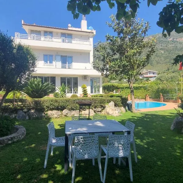 Entire Villa Elida, hotel di Tragjas