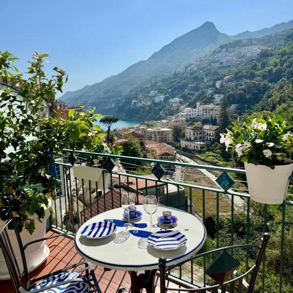 Panoramic Flat Amalfi Coast - Sea View 1, hotel di Vietri
