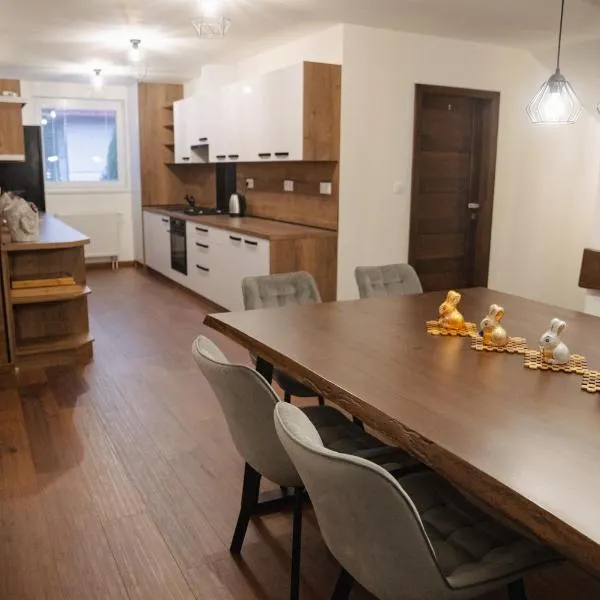 Privat Agapi, hotel ve Vrbově