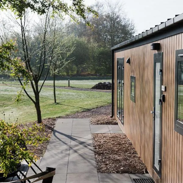 De Eend - Tiny house in de Zeeuwse Natuur, khách sạn ở Driewegen