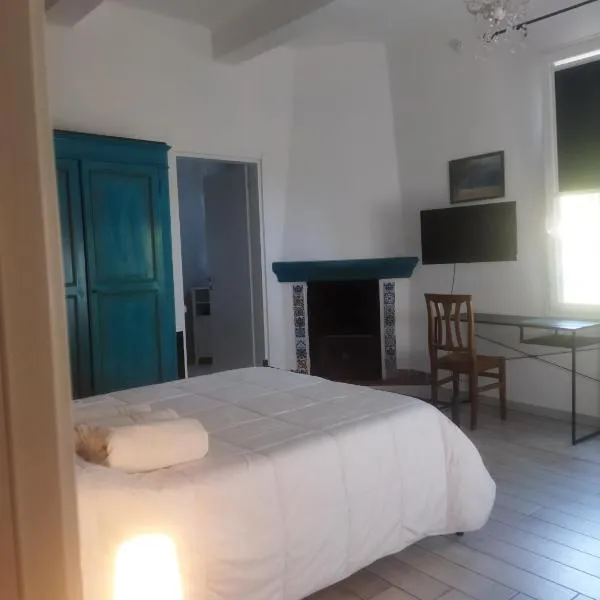 Casa Teresa Rooms Le Camelie, hotel en Conselice