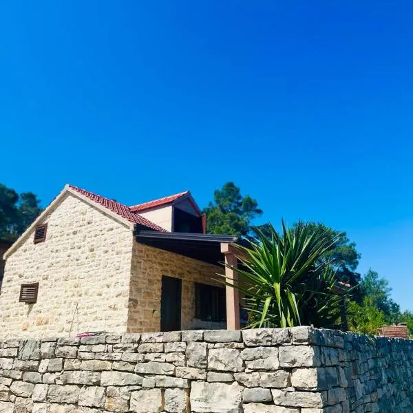 Milton holiday house, hotel v destinaci Blato