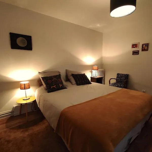 Suite - Chambre Cherry Plum, hotel v destinaci Coulommiers
