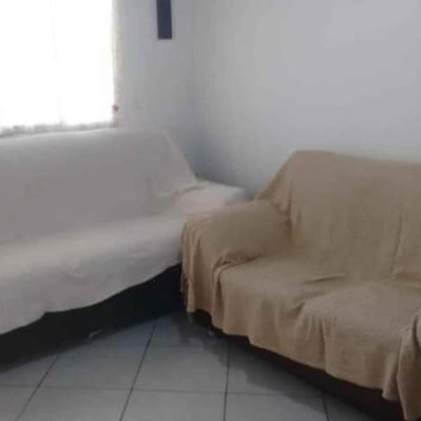 Aluga-se casa em Mongaguá