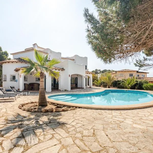 Gigantische Villa mit Meerblick, Panoramablick & Pool-Oase, hotelli Cala Pissä