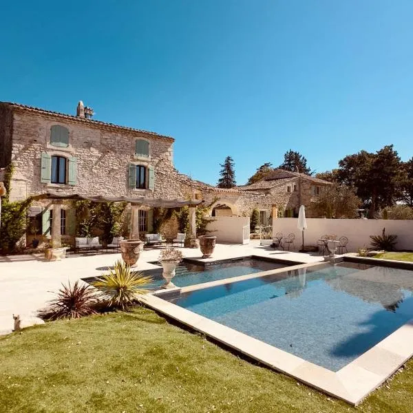Maison Roucas - Restaurant et chambres d'hôtes, hotel v destinaci Solérieux