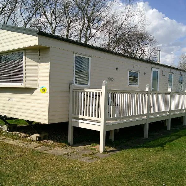 Promenade Vacation PR 8 Berth Access to the beach, hotel in Ingoldmells
