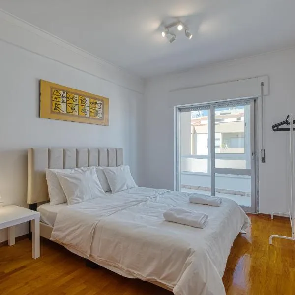 Quarto duplo com vista rio num apartamento partilhado, hotel in Bobadela