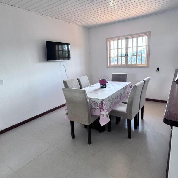 Casa Completa em Campos do Jordão - Lareira, Vista Deslumbrante e Clima de Serra - Foto 5