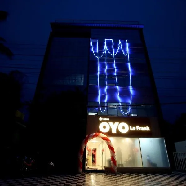 Super Hotel O Technopark Formerly Le Frank, hotel v destinaci Trippapur
