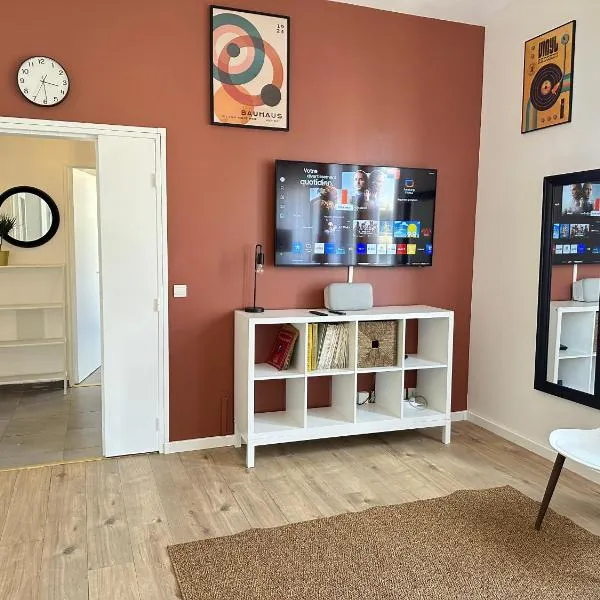 Elegant 2 Bedroom Apartment with Free Parking Paris St-Denis by Immo Kit BNB, hotel v destinaci Saint-Denis