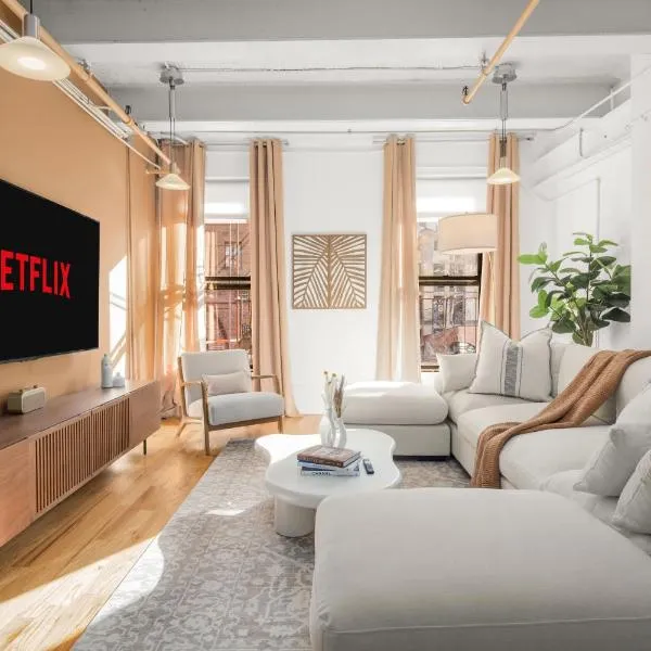 Spacious 3 Bedroom Gem in Trendy Dumbo!, hotel v destinaci Brooklyn