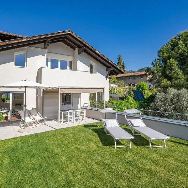 Helle und freundliche Unterkunft mit Terrasse für bis zu 4 Gäste, khách sạn ở Caldaro