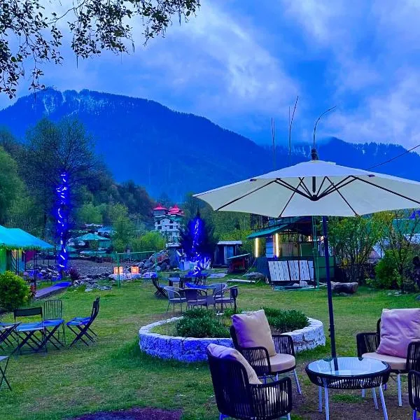 The Himalayan Cottage Camping With Bonfire, Manali - A Riverside Retreat, hotel v destinaci Manāli