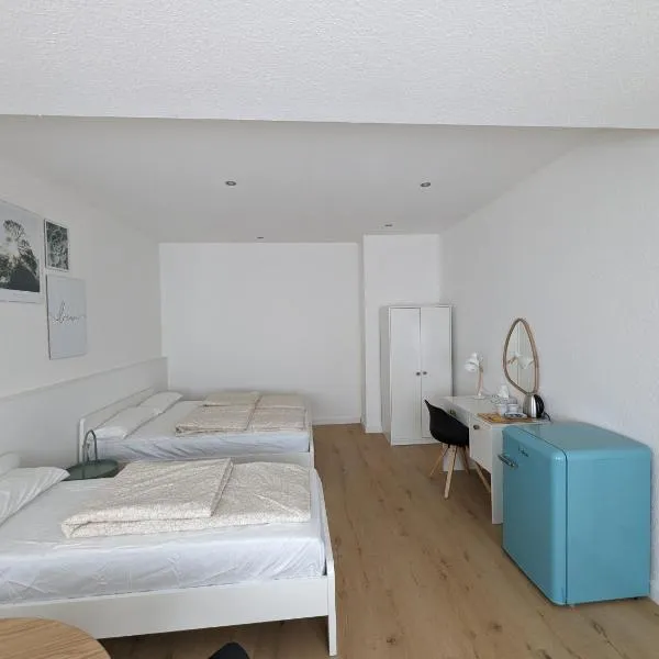 HarmoNest 1 Mgladbach South, hotel in Mönchengladbach