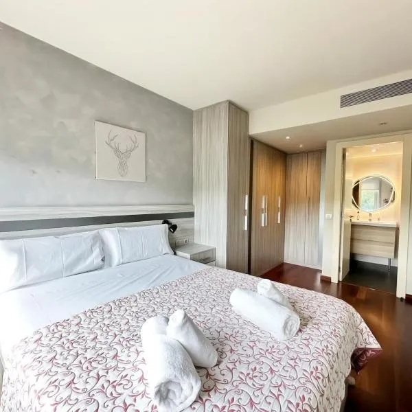 Barcelona Forum Pool and Parking included and Beach 5min, hotel in Sant Adria de Besos