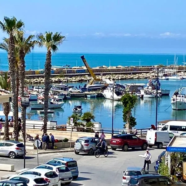 Miramare Luxury Rooms, hotel v destinácii Scoglitti