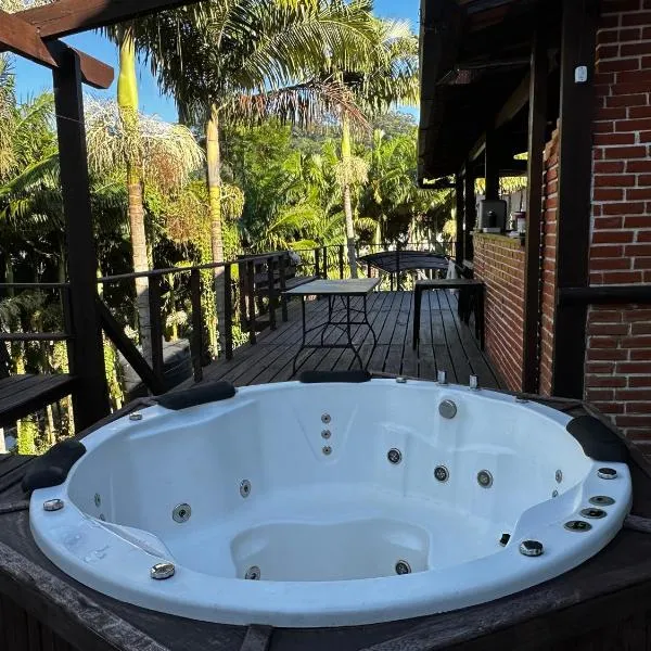 Casa com hidro privativa e área gourmet próximo ao Centro, khách sạn ở Nova Friburgo