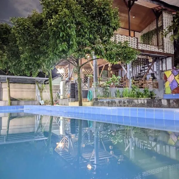 Sarasutha hotel and pool, hotel in Lembuak